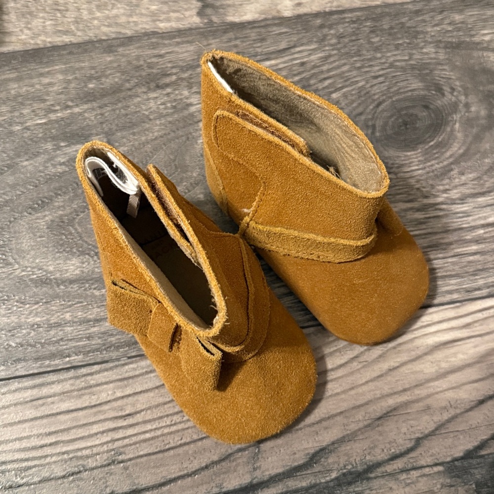 Janie and Jack baby girl suede leather boots 6-12 months new without tags